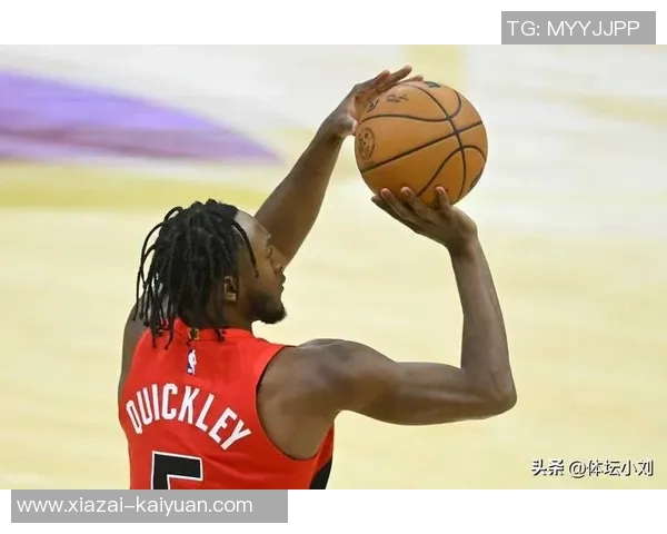 米切尔首节独得13分表现抢眼但失误和犯规略显频繁 米切尔首节独得13分表现抢眼但失误和犯规略显频繁